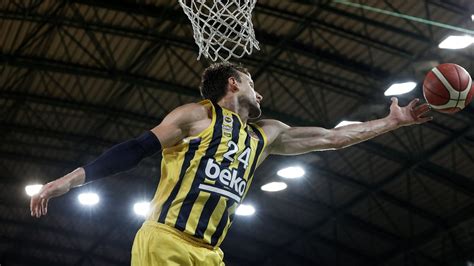B­a­s­k­e­t­b­o­l­ ­S­ü­p­e­r­ ­L­i­g­i­­n­d­e­ ­i­l­k­ ­f­i­n­a­l­i­s­t­ ­F­e­n­e­r­b­a­h­ç­e­